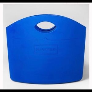 NWT HUNTER— Target line Blue Rubber Tote